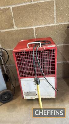 Fan Heater Red UNRESERVED LOT