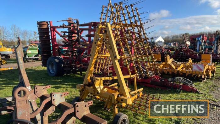 Twose Grass Harrows 
<br/>circa 6m, hydraulic folding