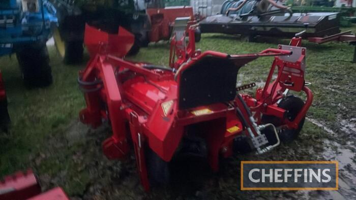 Grimme Hydraulic Driven Haulm Topper from 2011 Varitron