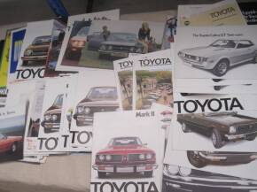 Toyota, large qty of car brochures 1974-77, US, GB, Japan etc