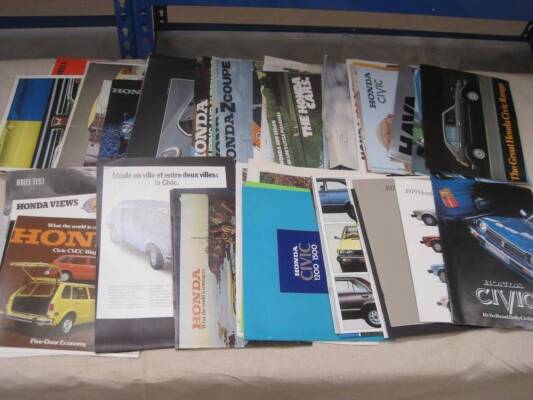 Honda cars, large qty of brochures 1970-79 t/w cuttings and road tests etc