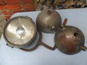 Vintage CAV and Ford lamps for restoration (3)
