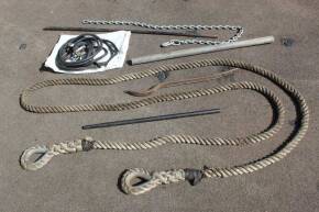 Qty garage items to include chain, tyre lever, jump leads etc