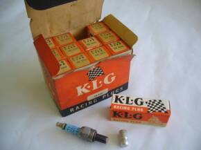 KLG racing spark plugs, box of 12 unopened (TE 320 10mm, N.O.S)