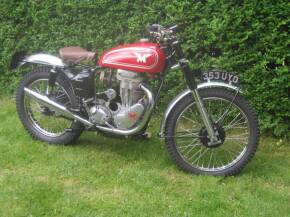 1960 350cc Matchless G3C Trials MOTORCYCLE Reg. No. 353 UYO Frame No. C8916 Engine No. 60/G3C 2087 This very well presented and genuine G3C was purchased around 4 years ago without documentation and was fitted with incorrect hubs, the wrong oil tank and s