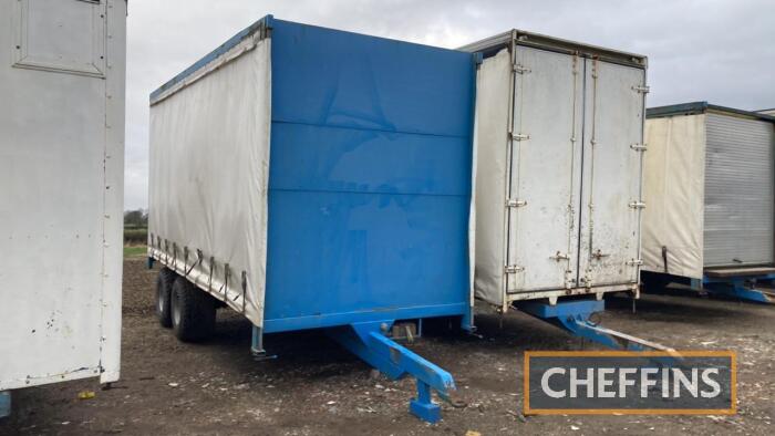 Tandem axle curtainside produce trailer with sprung axles on 500/50-17 wheels and tyres