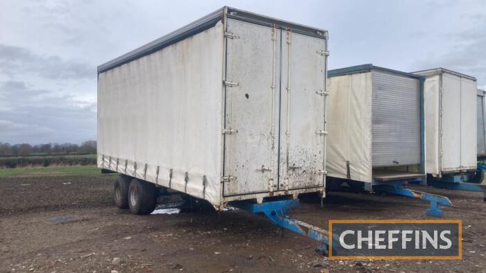 Tandem axle curtainside produce trailer with sprung axles on 500/50-17 wheels and tyres