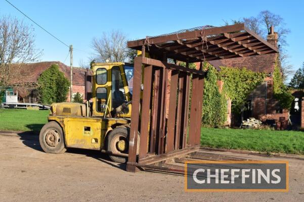 COVENTRY CLIMAX DT18 6tonne FIXED MAST FORKLIFT Fitted with farm made 160no. conventional bale grab, pallet tines available and a Perkins 6cyl engine. Serial No. 5210031 Hours: 9,783