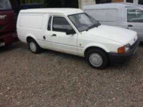 1990 1300cc Ford Escort Van Reg. No. H365 JOO Chassis No. SFAVXXBBAVLJ29890 A running and driving petrol engined example that is supplied with a current MOT and partial V5C documentation as well as the original manuals and handbooks Estimate £1,500 - £2,0