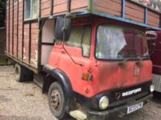 WITHDRAWN 1985 5.4litre Bedford TK Horsebox Reg. No. B233 ETW Chassis No. SKFSDG1BFT104629 Showing a recorded 25,701 miles and supplied with a current V5C document Estimate £2,000 - £2,500