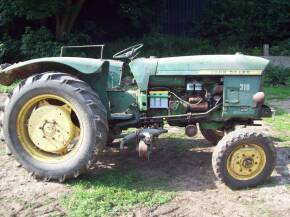 1950s JOHN DEERE 310 3cylinder diesel TRACTOR Serial No. 066632 Fitted with rear linkage and PTO. Reported to start and run well, a barn find
