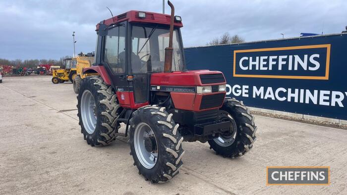 Case International 895XL Super 4wd Tractor c/w air con, twin assistor rams, 2 spools, trailer braking, vendor to supply registration documents Reg. No. J276 KRT Ser. No. JJE0004805