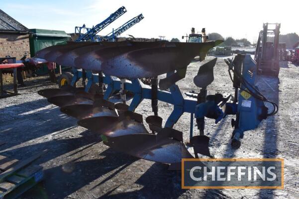 1995 Overum Xcelsior mounted 5furrow reversible plough Serial No. 95.261088 Model: CX590 F