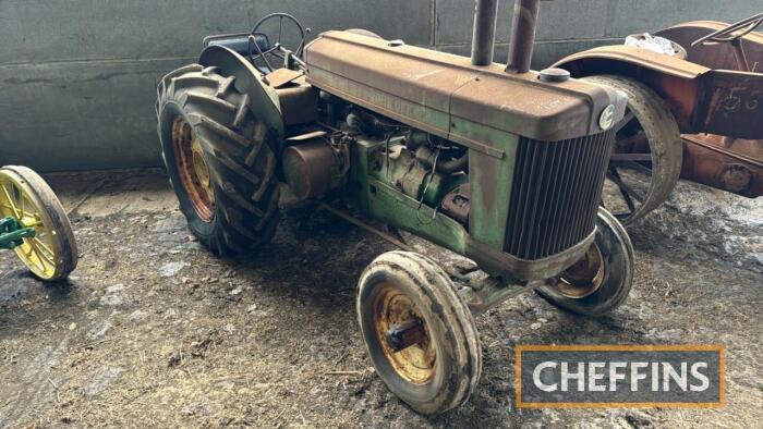 JOHN DEERE Model R 2cylinder petrol/paraffin TRACTOR