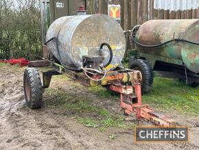 Single axle steel cylindrical fuel bowser with 12v pump and nozzle