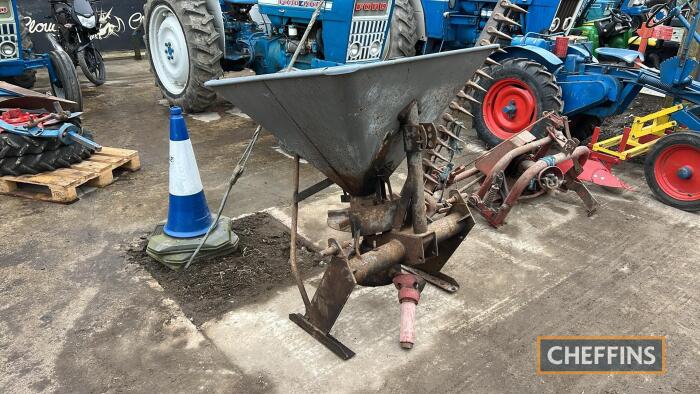 Massey Ferguson fertiliser spreader