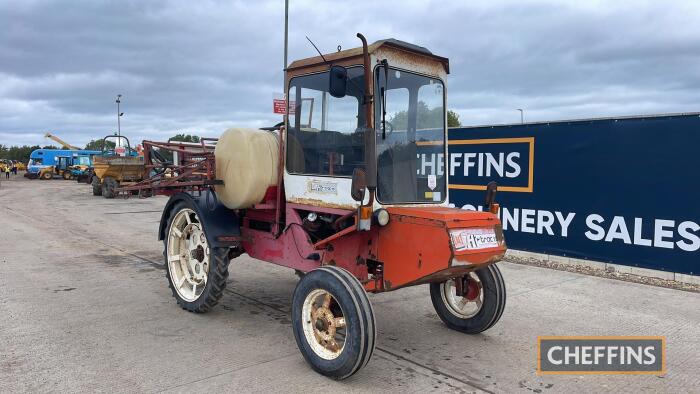 Lely Hi Trac 125 c/w sprayer, rear axle spares