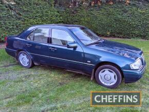 1997 MERCEDES C250 Elegance Auto 5cylinder 2497cc diesel CAR Reg. No. P958 PPW Chassis No. WDB2021282F559003 Miles: 49,760 MOT: Expried Feb 2024 The W202 C series Mercedes Turbodiesels were one of the most popular taxis around the world for many year