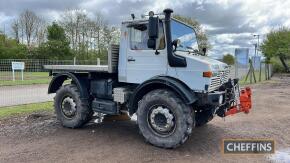 1990 MERCEDES U1700 Unimog diesel UTILITY VEHICLE Reg. No. H620 FDF Serial No. WDB4371001W159586 Finished in white and fitted with front and rear linkage. The vendor reports the Unimog performs exactly as expected and they would not hesitate to jump in it