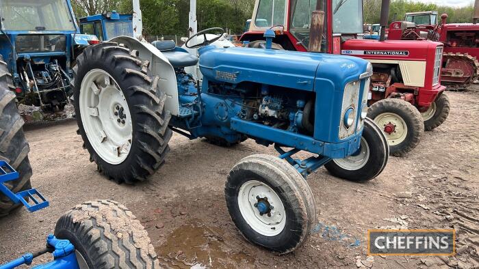 1962 FORDSON Super Major 4cylinder diesel TRACTOR Fitted with a roll bar. Running and driving well and regularly used having been used for hay making for the last 10 years Reg No. OCF 864 Serial No. 08B747143 V5 has been applied for