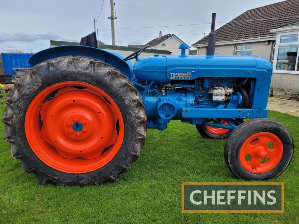 FORDSON E1A Major 4cylinder diesel TRACTOR A well presented example ...