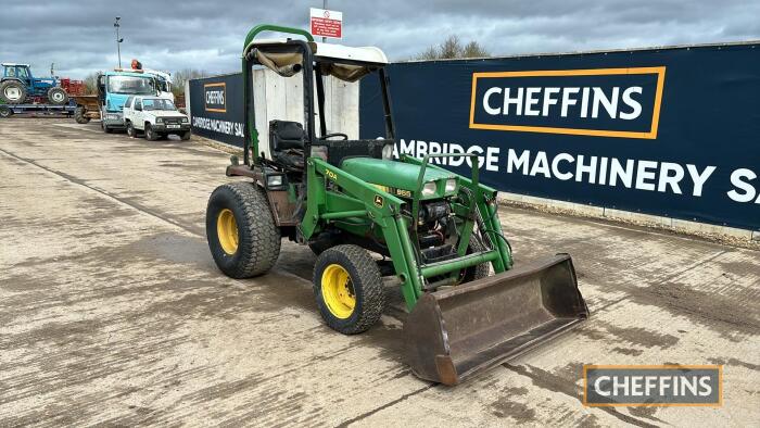 John Deere 955 Compact Tractor c/w 70A front loader and bucket Auction ...