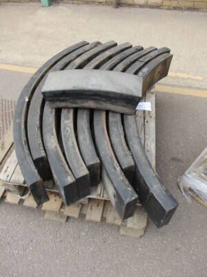 Qty of traction engine 'weld on' rubber tyre sections