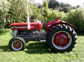 1965 MASSEY FERGUSON 135 3cylinder diesel TRACTOR Reg. No. BMW 53C (expired) Serial No. 2429 Old style logbook available