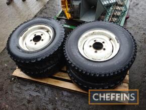 4no. 235/85R16 Landrover wheels and tyres