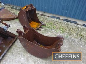 2no. Excavator buckets to include 2ft16, to suit JCB 3CX 45mm pins