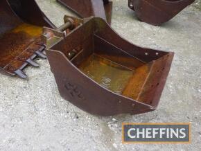 Excavator bucket 2ft. to suit JCB 3CX 45mm pins