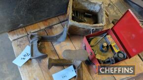 2no. cobblers shoe lasts t/w stove