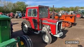 1981 MASSEY FERGUSON 550 4cylinder diesel TRACTOR Reg. No. PYJ 316X Serial No. M620591 Stated to have been in the current ownership for some 17 years and showing 2,518 hours