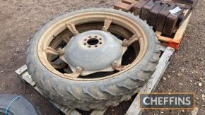 Pr. Ferguson 600x36 rowcrop wheels and tyres