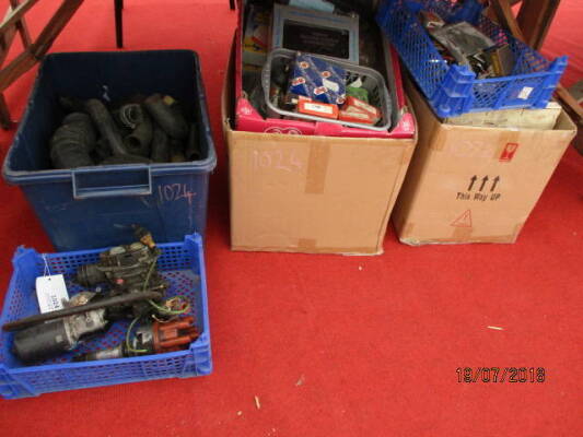 Large boxes of various auto parts (5)