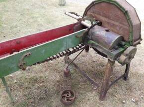 Bamfords chaff cutter, belt driven