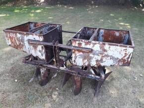 Massey Ferguson 718 potato planter