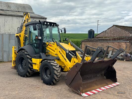 2017 NEW HOLLAND B110CTC 4wd BACKHOE LOADER Fitted with front 4in1 bucket, 5ft rear ditching bucket on 16.9-30 rear 16.0/70-20 front wheels and tyres Reg. No. WX18 EPC Serial No. FNHB110CNHH02U92 Hours: 5,365 FDR: 14/03/2018