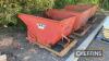 Tong 1tonne tine mounted tip skip