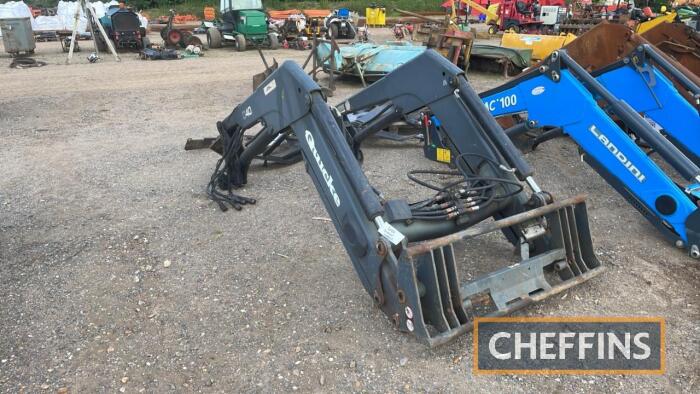 Quicke Q40 Loader c/w brackets for a JD 6300 or similar UNRESERVED LOT