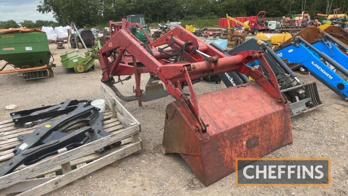 Massey Ferguson 80 Loader & Bucket c/w MF brackets