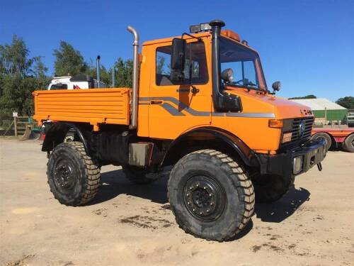 1980 MERCEDES-BENZ Unimog U1500 6cylinder diesel UTILITY VEHICLE Reg. No. CFV 150V Serial No. 4251410001724 Fitted with a straight six turbo-charged engine, generating 150hp and standing on 13.00x20 wheels and tyres. This Unimog is also fitted with a PTO