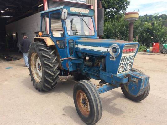 1974 FORD 7000 4cylinder diesel TRACTOR Reg. No. VBP 653N Serial No. 940553 Fitted with Dual Power, Load Monitor, assistor ram, double Ford spool valve, factory fitted PAS, 2speed PTO, front weight frame and 5no. Ford leaf weights on 14-34 rear wheels and