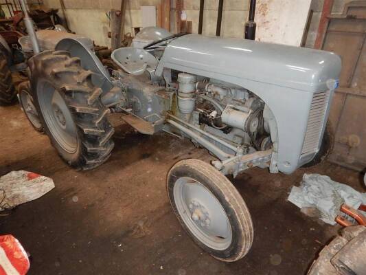 FERGUSON TE-20 3cylinder diesel TRACTOR Serial No. TED158821 Fitted with a Perkins P3 engine, good tyres and appearing to be an earlier restoration