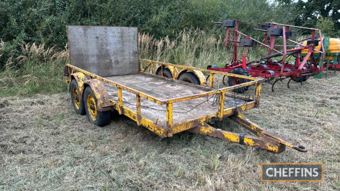 Tandem axle trailer on 205R16.0 wheels and tyres (yellow)