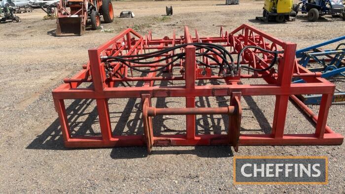 Browns Super Buzzard 3 Big Square Bale Grab c/w Manitou back plate