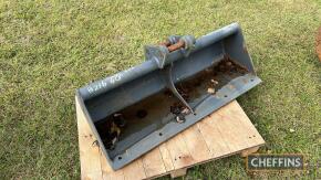 Strickland Excavator bucket, 1000mm, 30mm pins. Unused