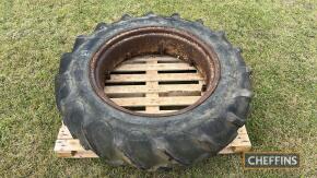 Single Dunlop Field Master 11.00-32.00 tyre and rim