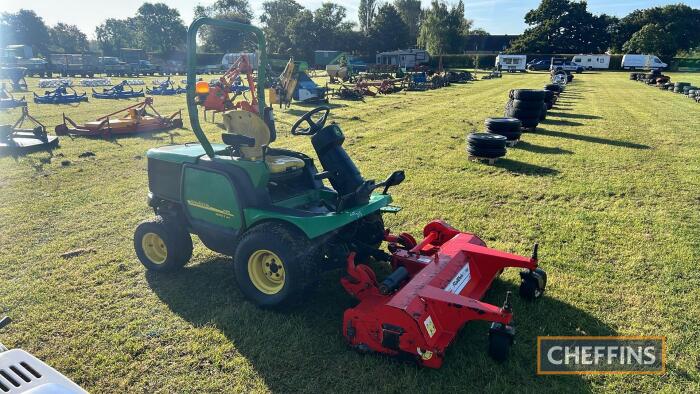 John Deere 1565 Series II 4wd Ride-On Mower With Trimax Flail deck FX 155 Hours: 3,558