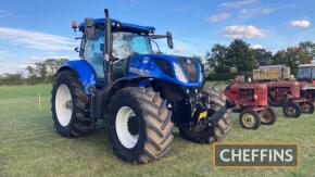 2021 NEW HOLLAND T7.260 AutoCommand 4wd TRACTOR Fitted with New Holland guidance steering, front linkage and PTO on 650/65R42 rear and 600/65R28 front wheels and tyres. Reg No. LF21 HFA Serial No. Hours: c.2,900 FDR: 31/03/2021